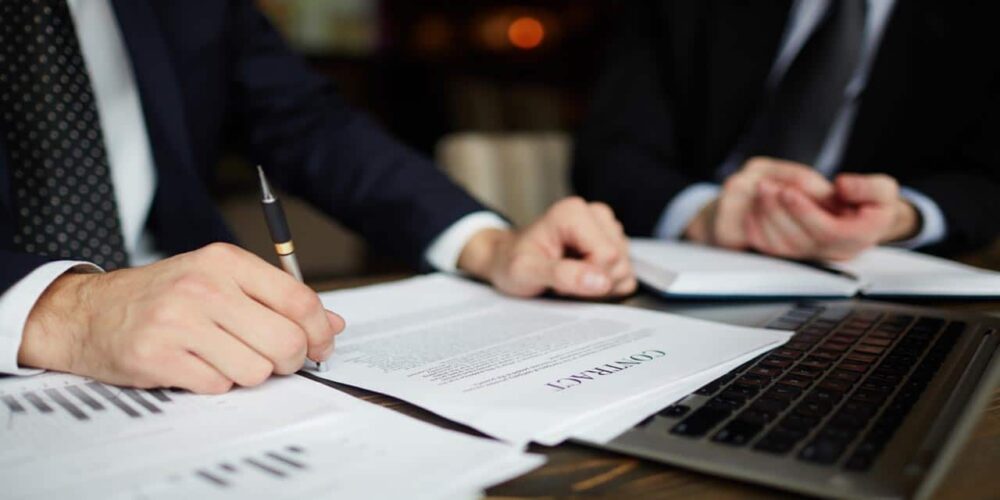 Serviço de contratos